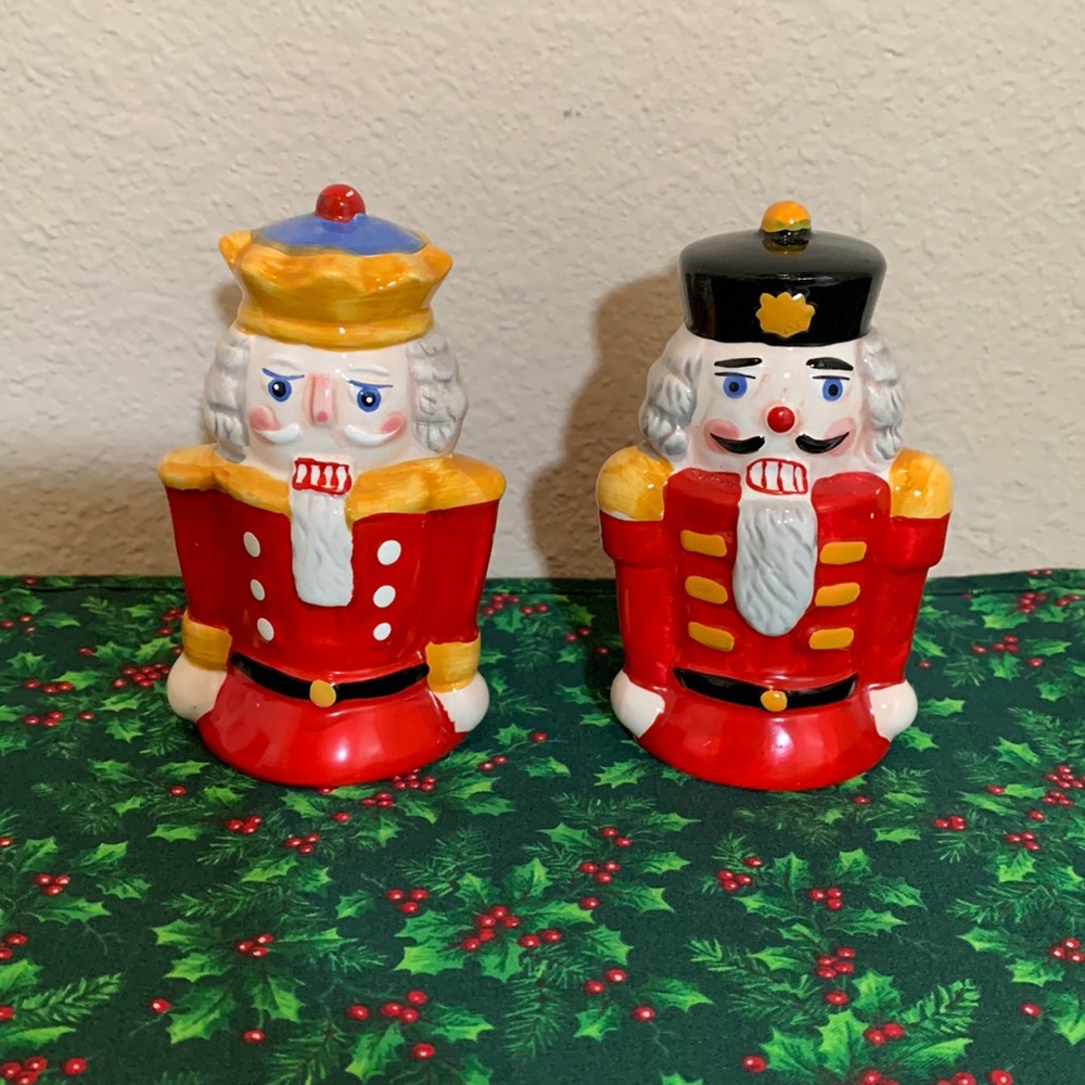Vintage 1993 Nutcracker Salt & Pepper Shaker Set, VIB